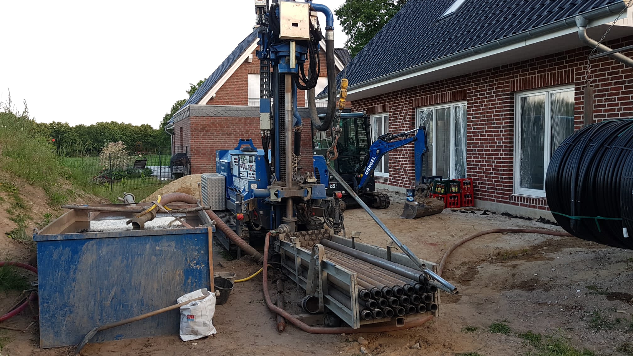 grundbau-bohrarbeiten-am-hausbau.jpeg