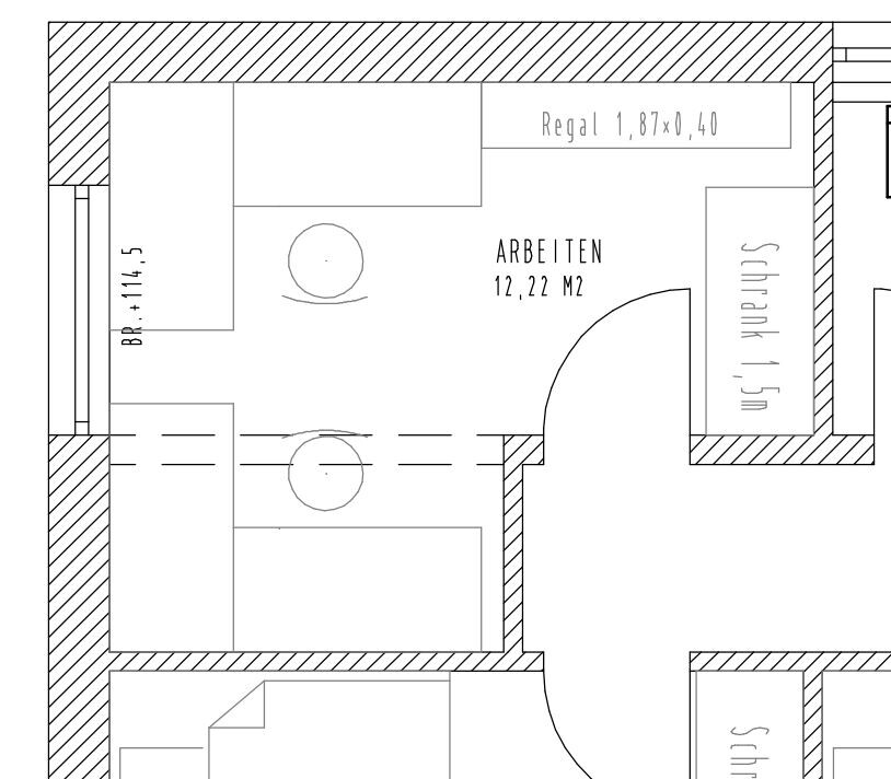 Grundriss eines Arbeitsraums (12,22 m2) mit Regal, Schrank und Türen.