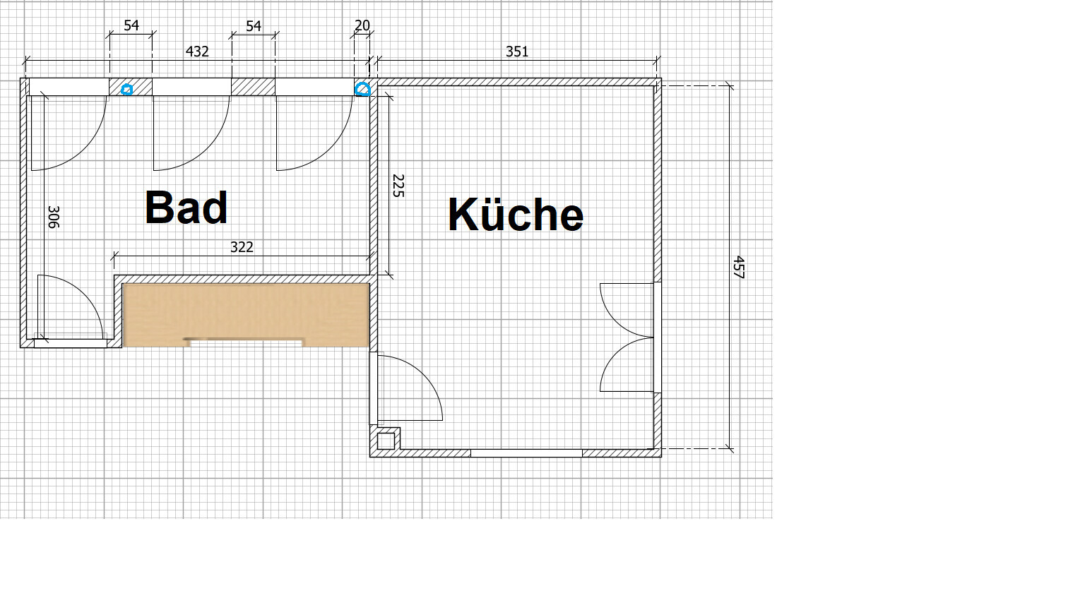 2D Grundrissplan zeigt Bad und Küche mit Türen und Abmessungen