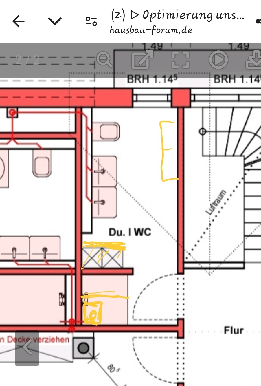 Grundriss eines Gebäudeteils mit Flur, Treppenhaus und WC/Dusche.