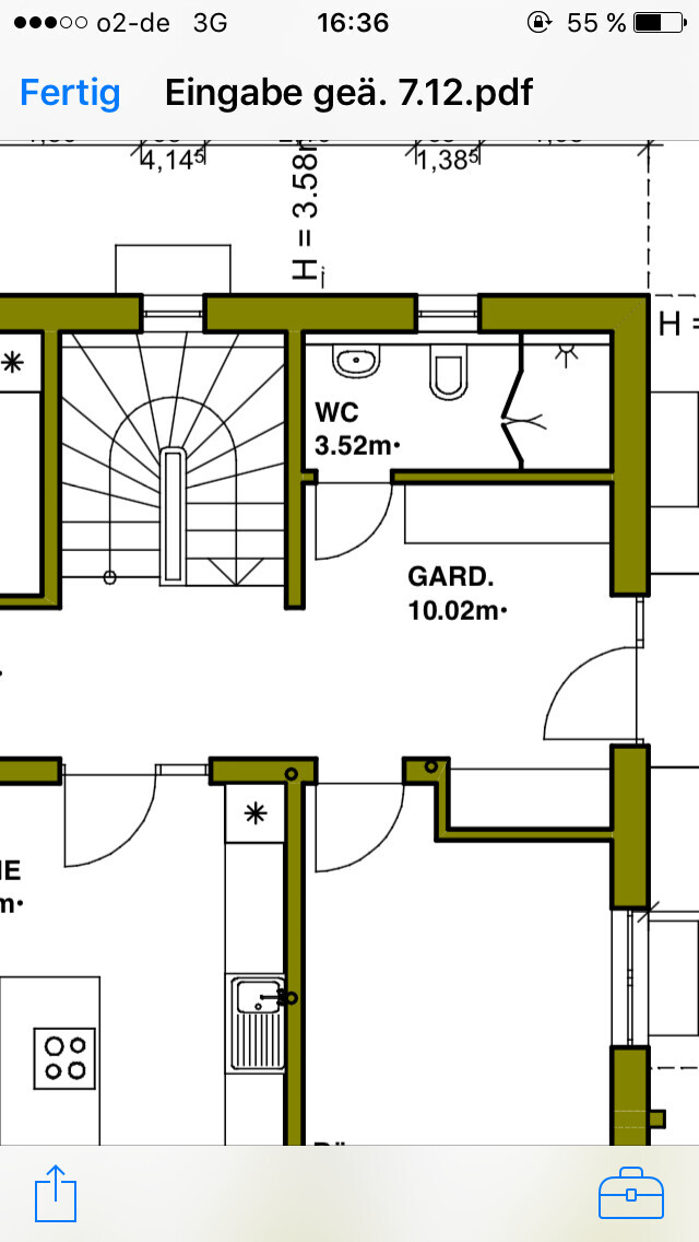 Grundriss eines Stockwerks mit Treppenhaus, WC, Garderobe (GARD.) und Küchenbereich.