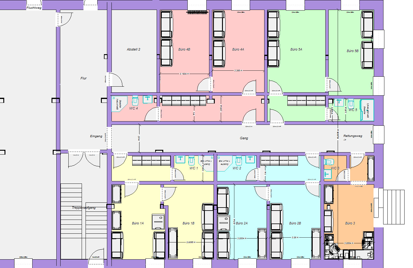 Grundriss eines Bürogebäudes: Flure, Eingänge, Gänge, farbige Büros (Büro 1A–5B) und WC.