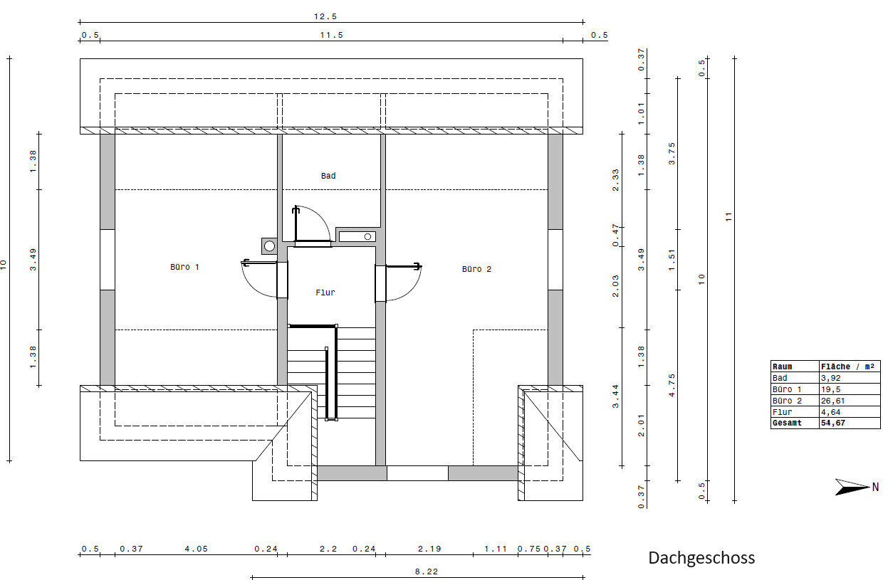 Dachgeschoss-Grundriss mit zwei Büros, Bad, Flur und Treppenaufgang.