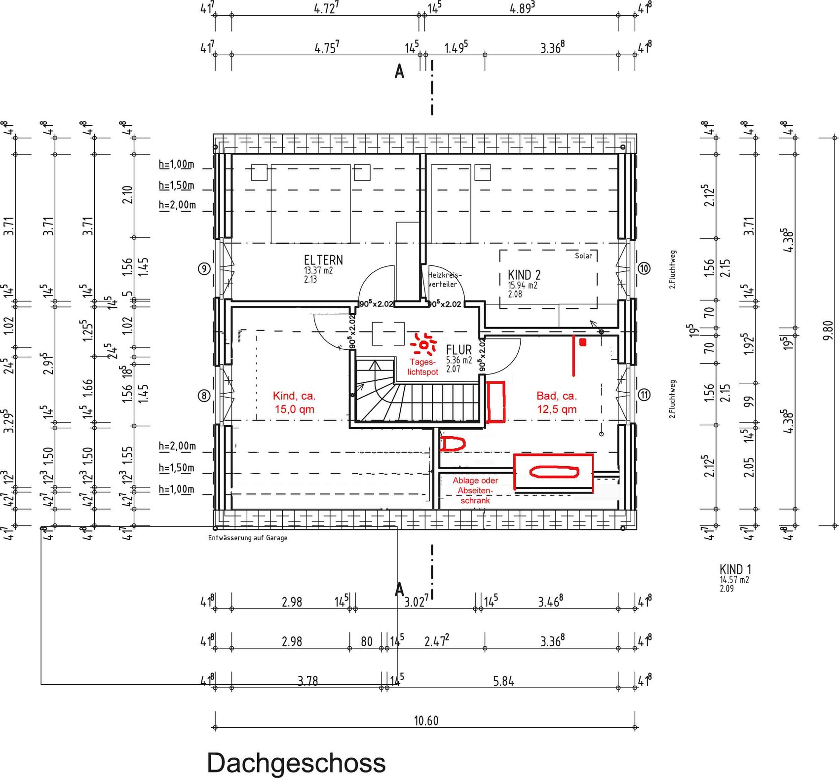 Dachgeschoss-Grundriss: Elternzimmer, Kind 1, Kind 2, Bad, Flur und Treppe.