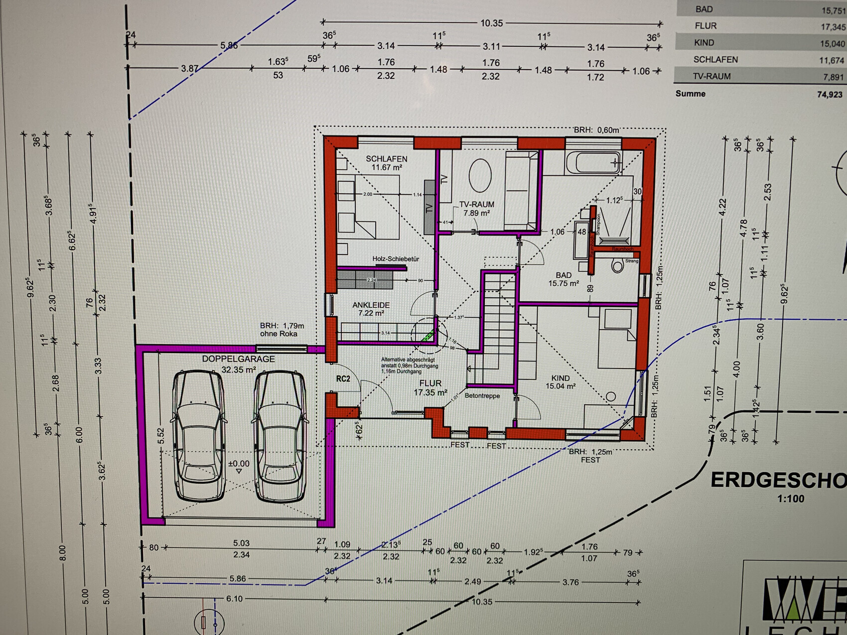 Erdgeschoss-Grundriss mit Doppelgarage, Flur, Schlafzimmer, Ankleide, Bad, Kinderzimmer, TV-Raum.