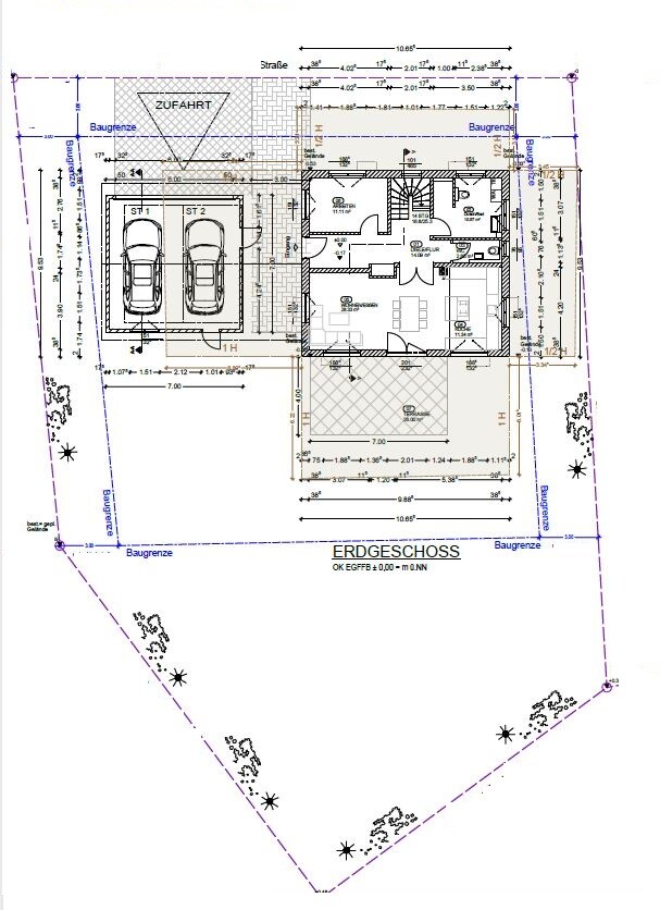 Grundriss Erdgeschoss: Doppelgarage, Eingangsbereich, Wohn-/Küchenbereich, Terrasse.