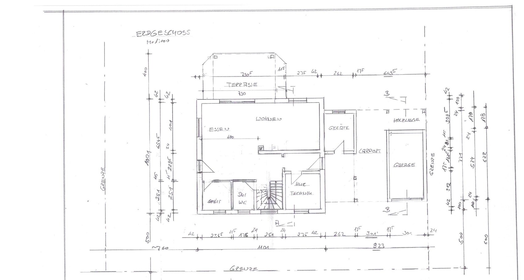 Grundriss Erdgeschoss mit Wohnzimmer, Essen, Küche, Flur, Technik, Gäste-WC, Garage und Garten.