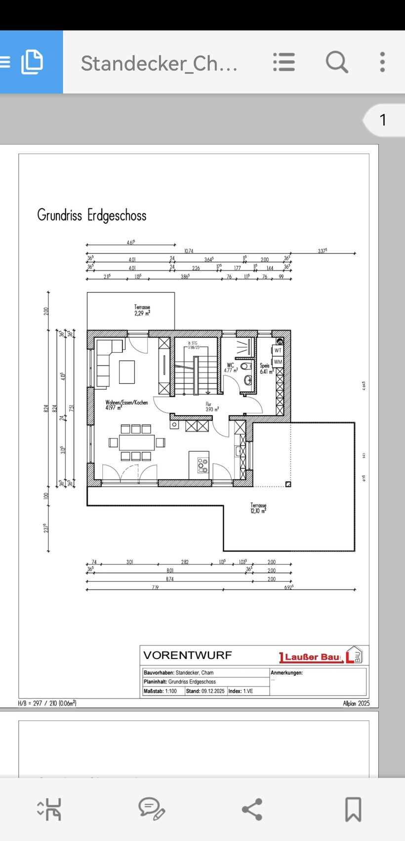 Grundriss Erdgeschoss eines Hauses mit Terrasse, Küche, Wohnzimmer und Treppen
