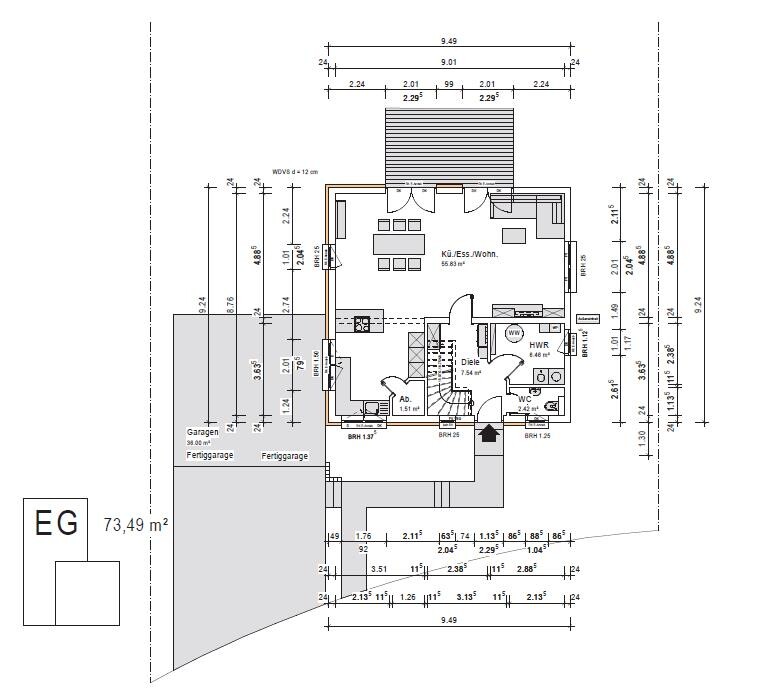 Grundriss Erdgeschoss eines Einfamilienhauses mit Küche, Wohnzimmer, Treppen, HWR und Garage