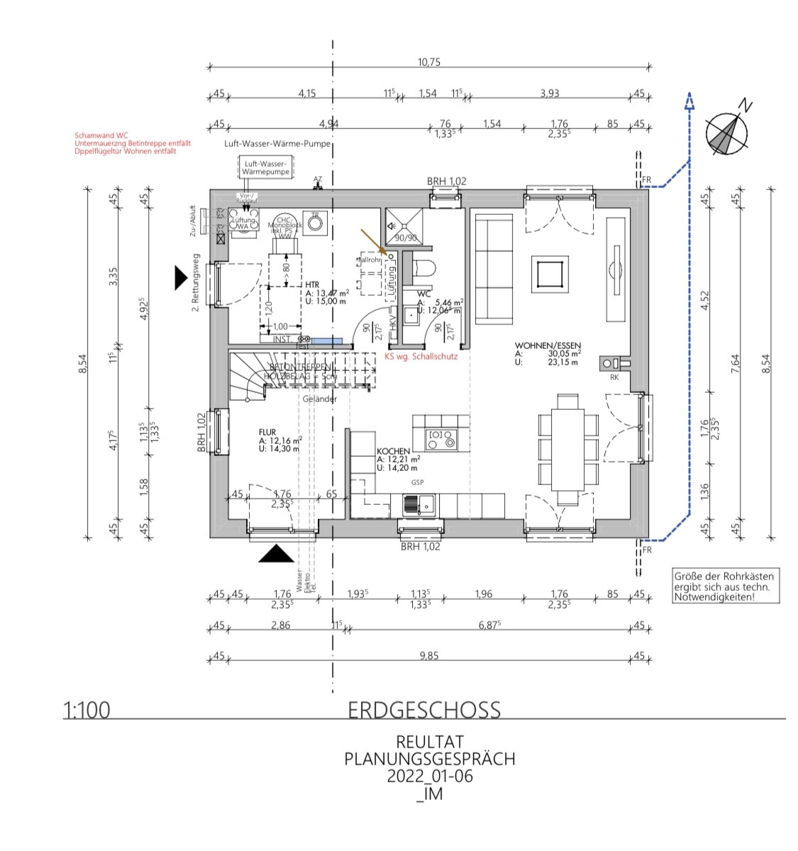 Grundriss Erdgeschoss: Küche, Wohn-/Esszimmer, Flur, Treppenhaus, Eingang, Maßangaben.