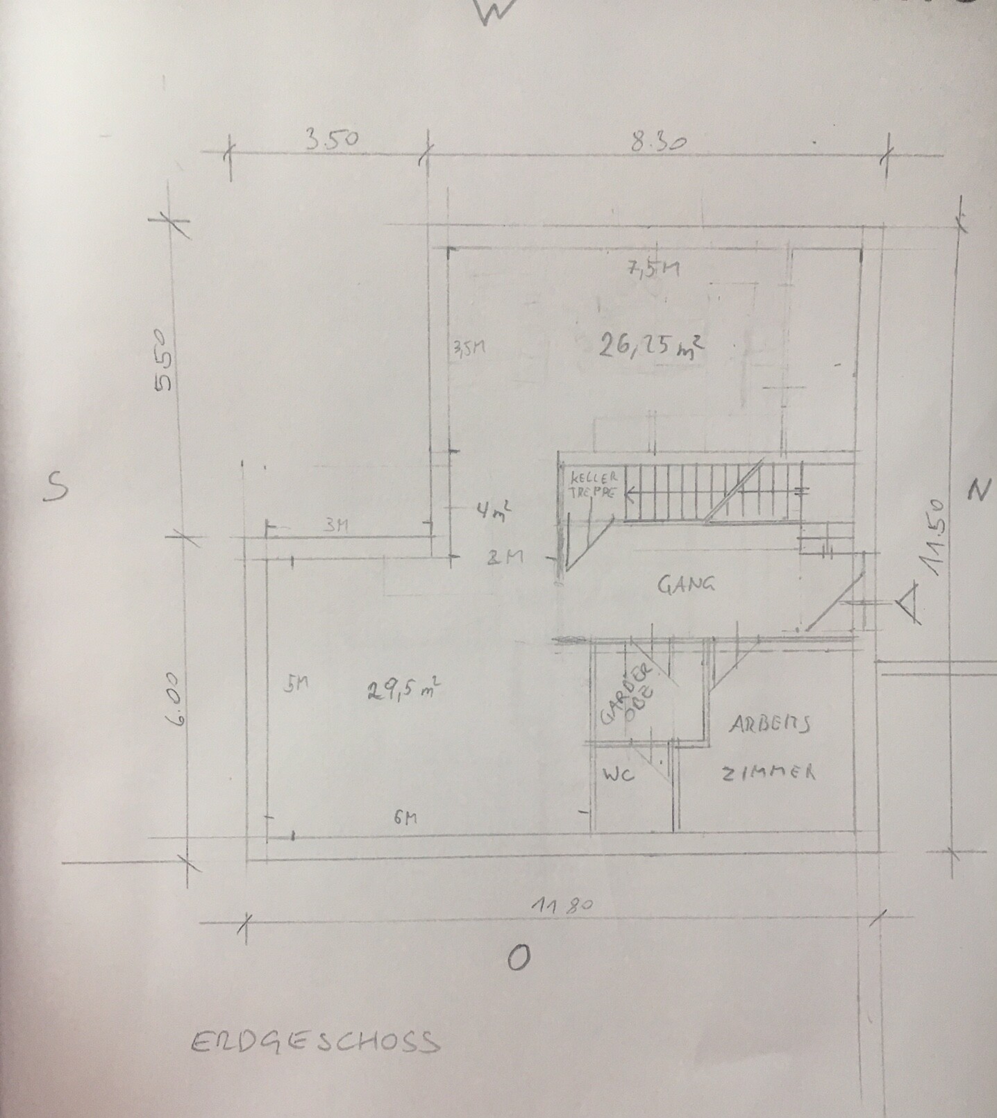 Skizzenhafter Erdgeschoss-Grundriss mit Gang, Arbeitszimmer und WC