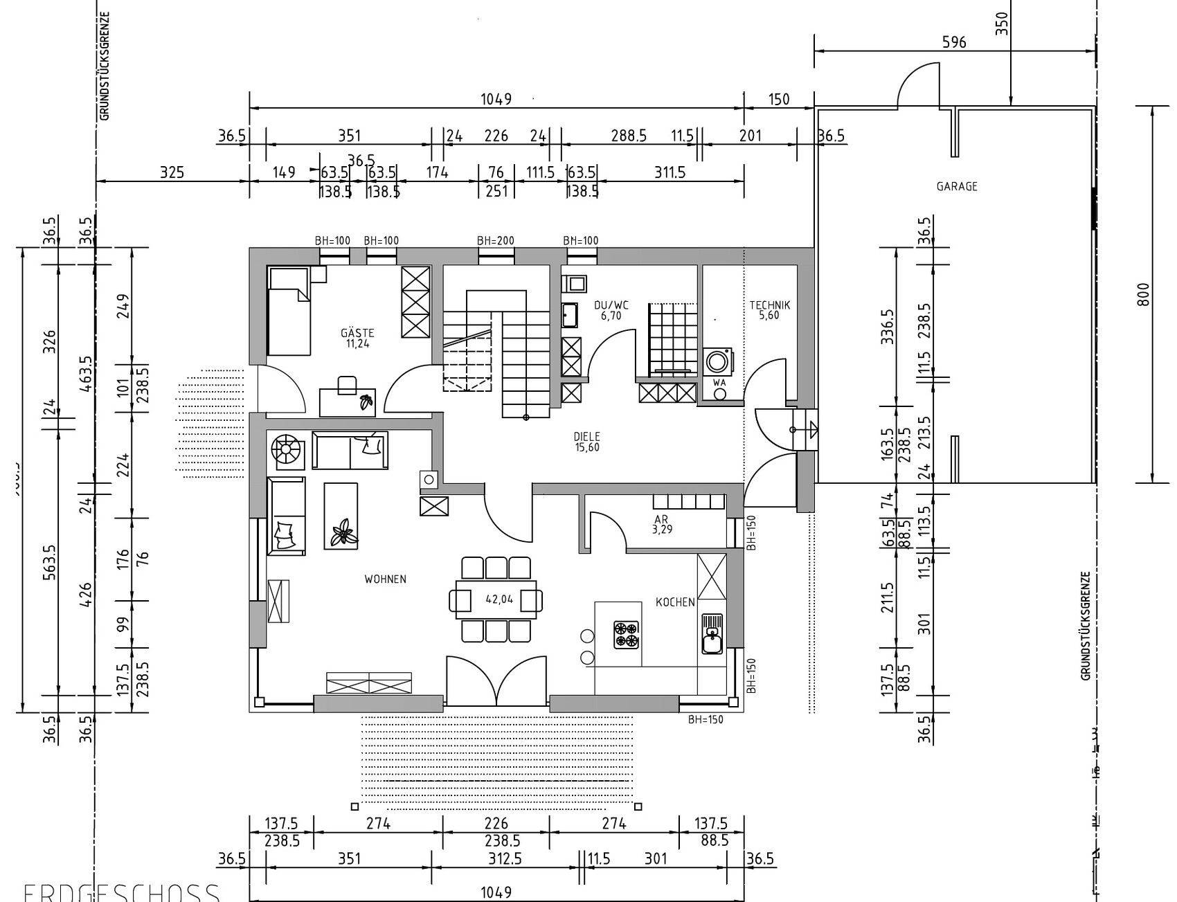 Erdgeschoss-Grundriss: offener Wohn-/Essbereich, Küche, Gästezimmer, Diele, Treppe, Dusche/WC, Garage.