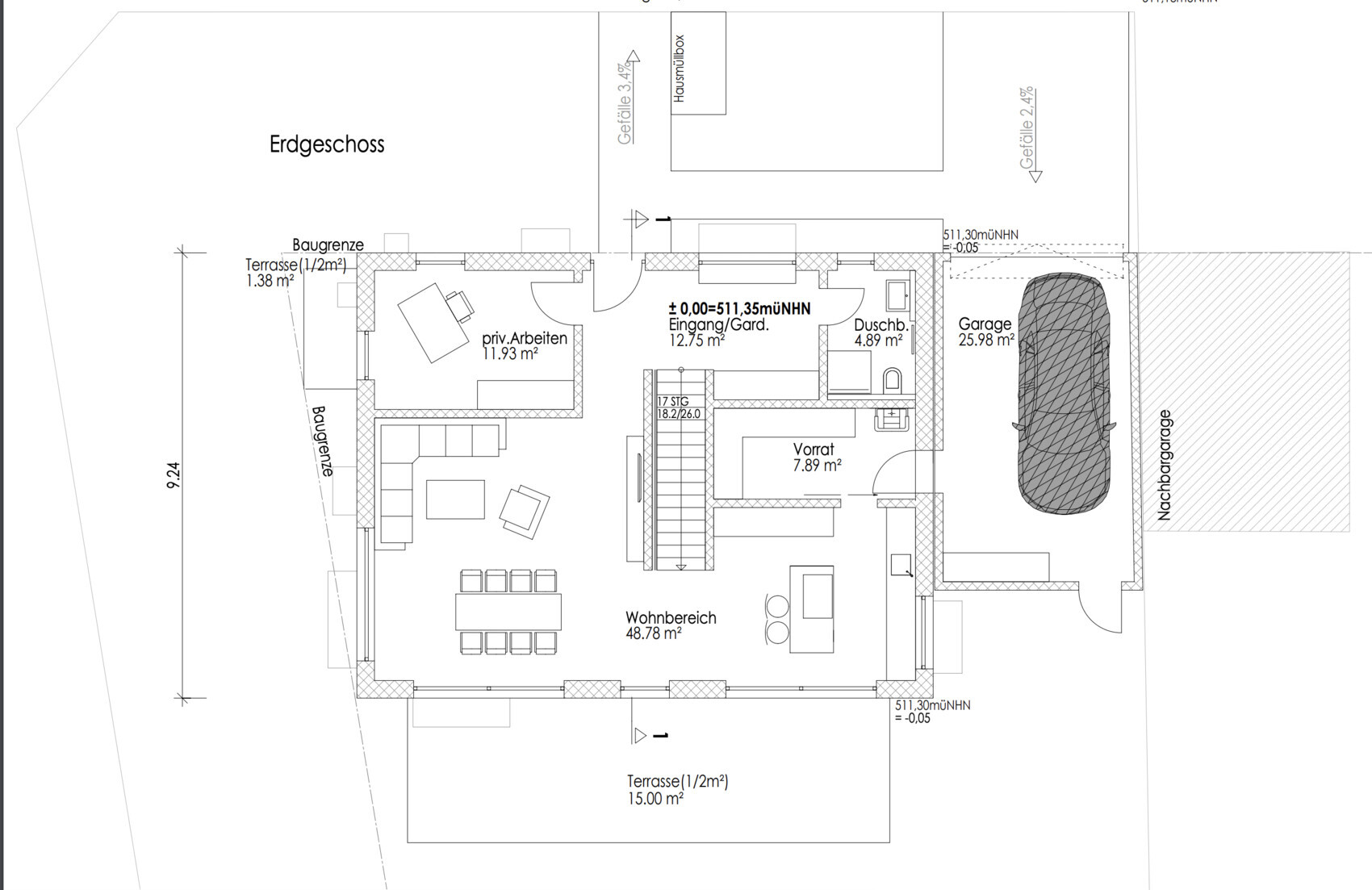 Grundriss Erdgeschoss: Wohnbereich mit Esstisch, Arbeitszimmer, Eingang, Vorrat, Dusche, Garage.