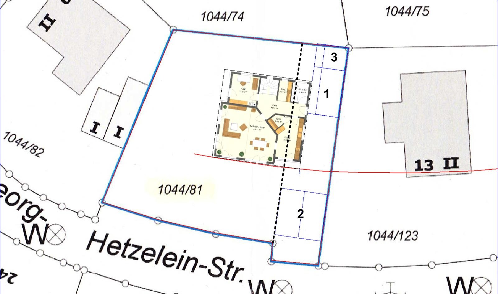 Lageplan zeigt Grundstücksgrenze und kleinen Innenraumgrundriss eines Hauses.
