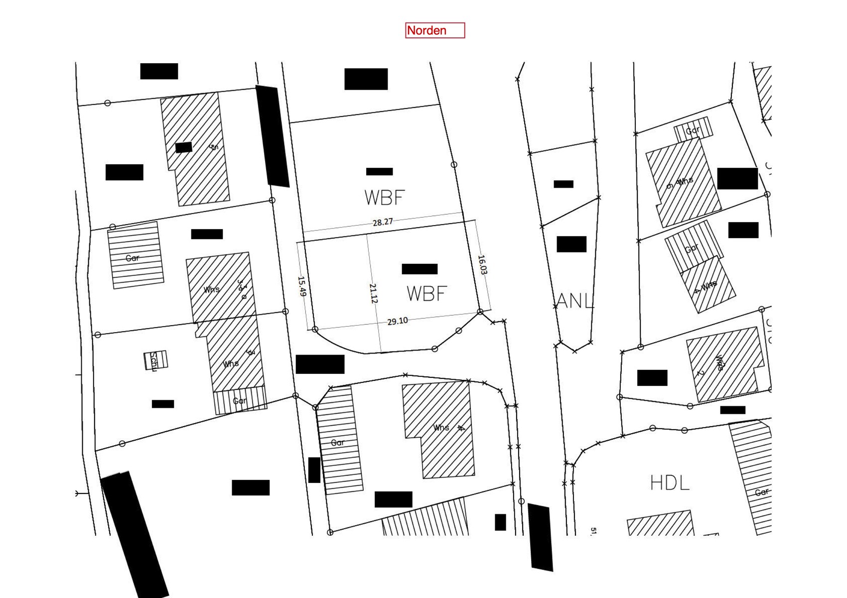Lageplan eines Ortsteils mit Parzellen, Gebäuden, Straßen und Maßen.