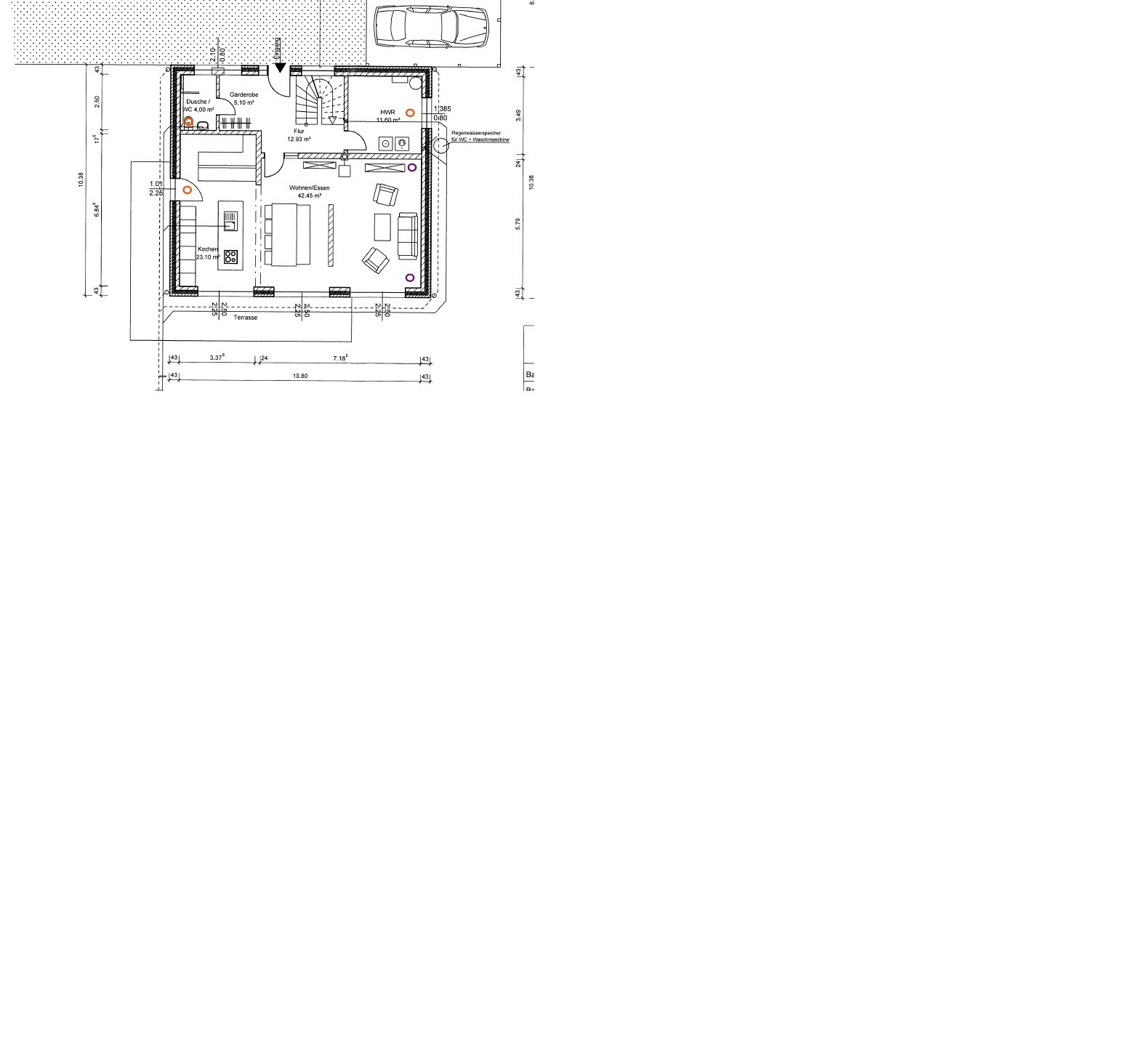 Grundriss Erdgeschoss: Küche, Wohnen/Essen, Bad, Flur, Garderobe, HWR, Terrasse, Auto davor