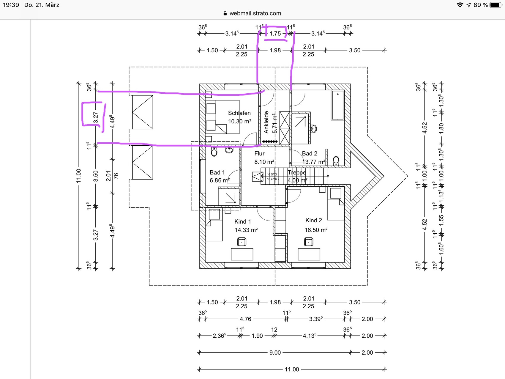 Grundriss eines Obergeschosses mit Schlafzimmer, Ankleide, Bad 1, Kind 1, Flur, Treppe.