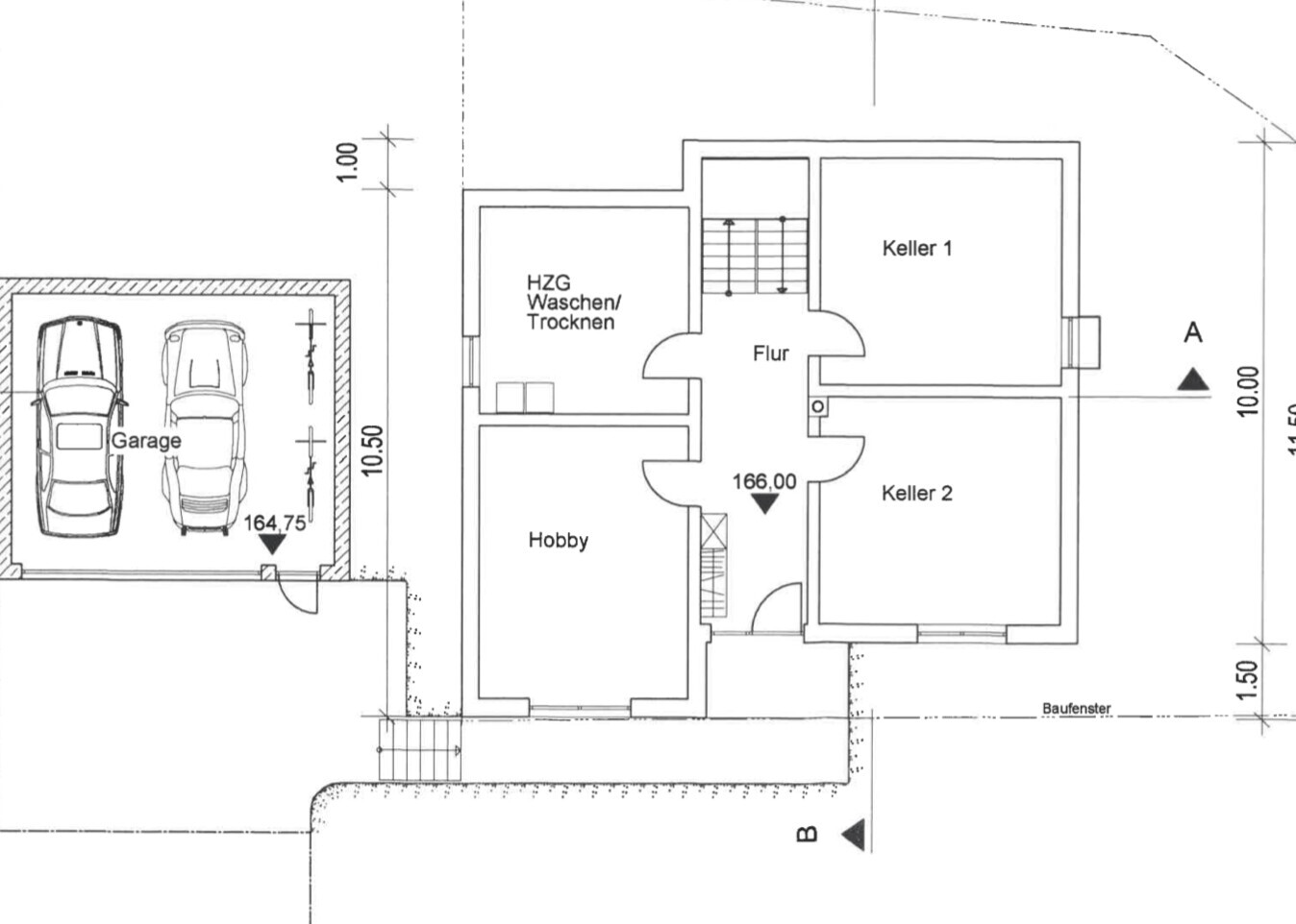 Grundriss eines Hauses: Garage mit zwei Autos links, Hobby, Waschen/Trocken, Flur, Keller 1 und 2, Treppe.