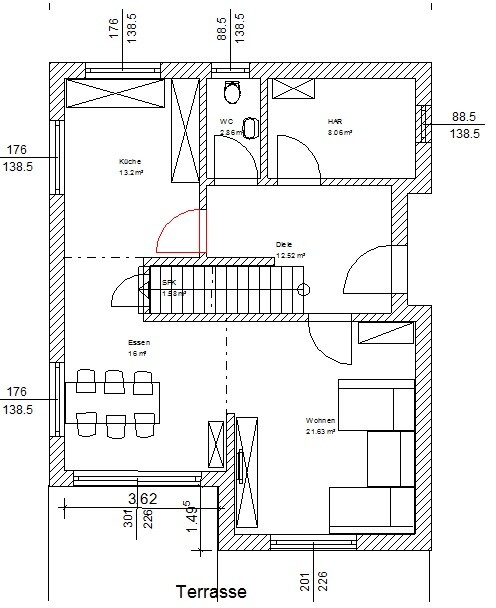 2D-Grundriss eines Hauses mit Küche, Essen, Wohnen, Diele und Terrasse
