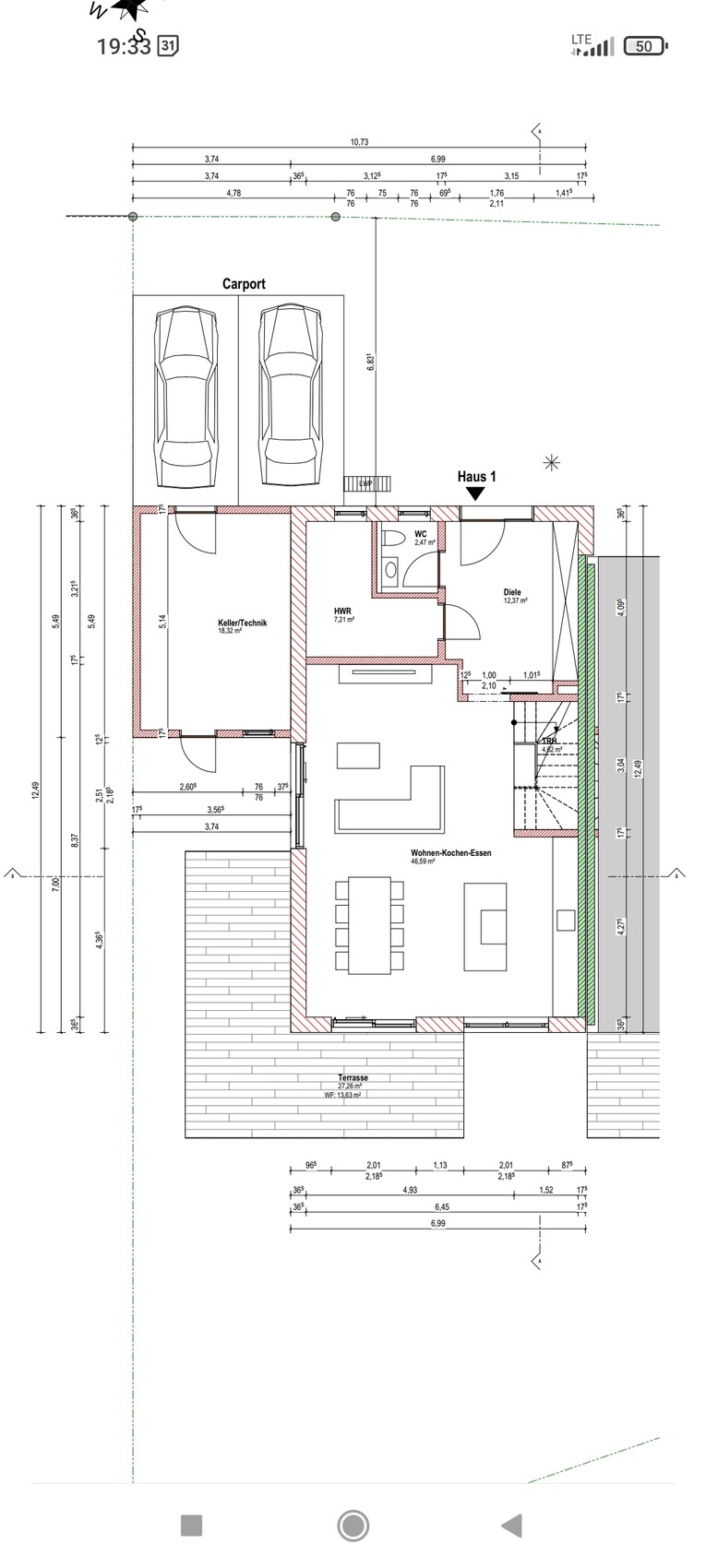 Grundriss eines Einfamilienhauses mit Carport, Diele, WC, Keller, HWR, Wohnen-Essen-Küche, Terrasse.