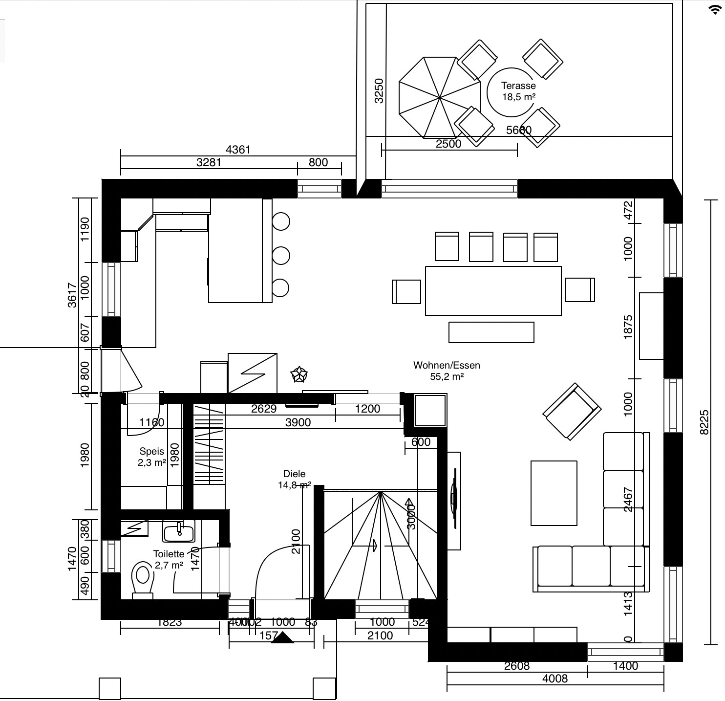 Grundriss eines Wohnbereichs mit Wohnen/Essen, Küche, Speis, Diele, Toilette, Treppenhaus, Terrasse.