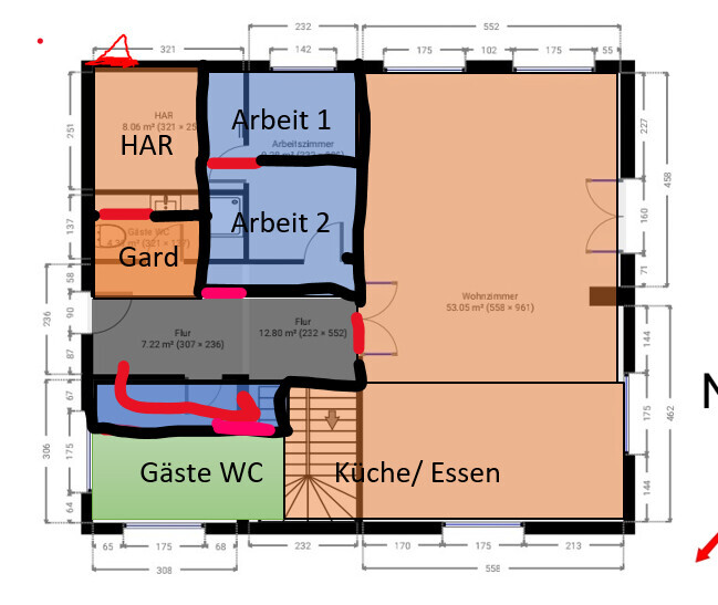 Grundriss eines Hauses mit Wohnzimmer, Küche, Essbereich, Gäste-WC und Arbeitszimmer