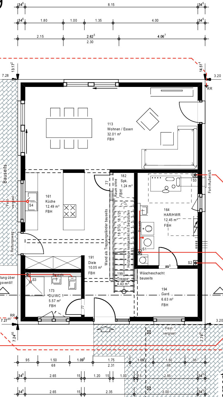 Grundriss eines Hauses mit offener Küche, Wohn-/Essbereich, Bad, Diele und Treppe.