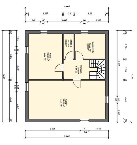 Grundriss eines Gebäudes: quadratischer Plan mit mehreren Räumen, Treppe, Flur und Maßlinien.
