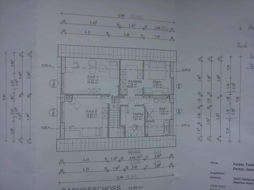 2D-Grundriss eines Hauses mit Kind 1, Kind 2, Eltern, Ankleide, Bad und Hobby.