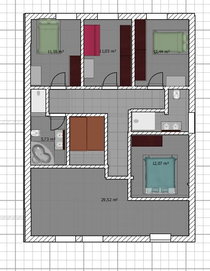 Grundriss einer Wohnung: vier Schlafzimmer (oben drei, unten rechts), Wohnzimmer, Bad und Flur.