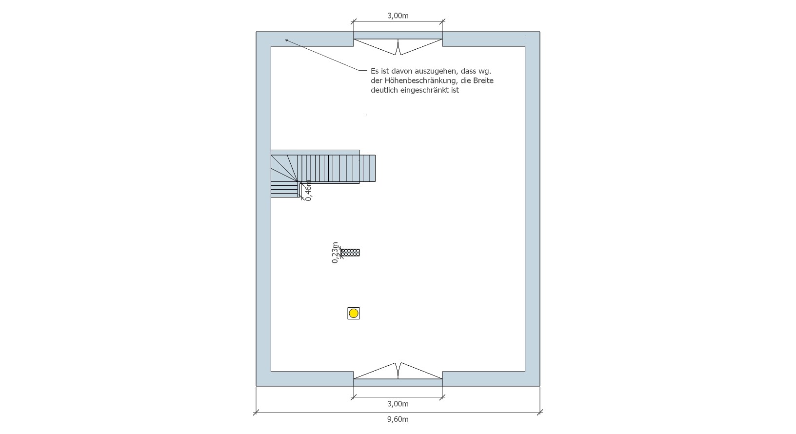 2D-Grundriss eines Gebäudes mit Treppe, Eingangsbereich und Maßangaben