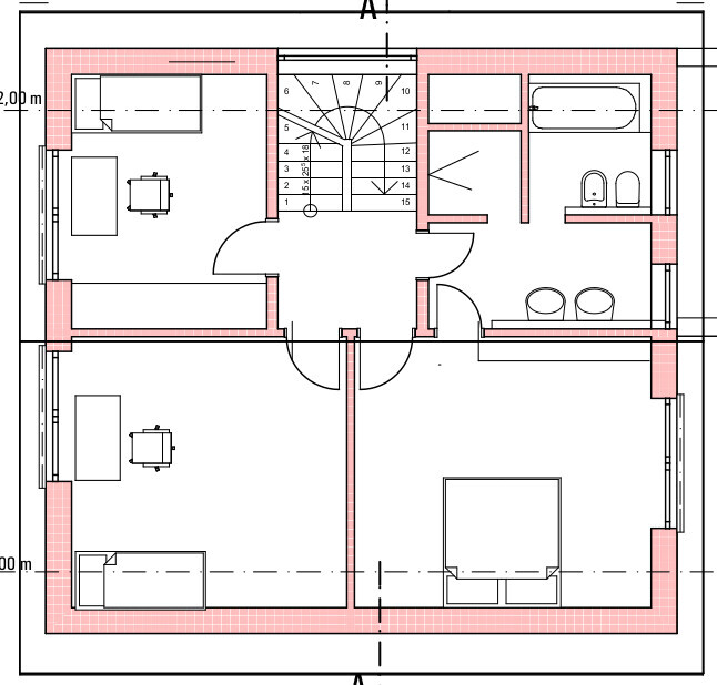 Detaillierter Grundrissplan eines Einfamilienhauses mit Treppenhaus und Badezimmern