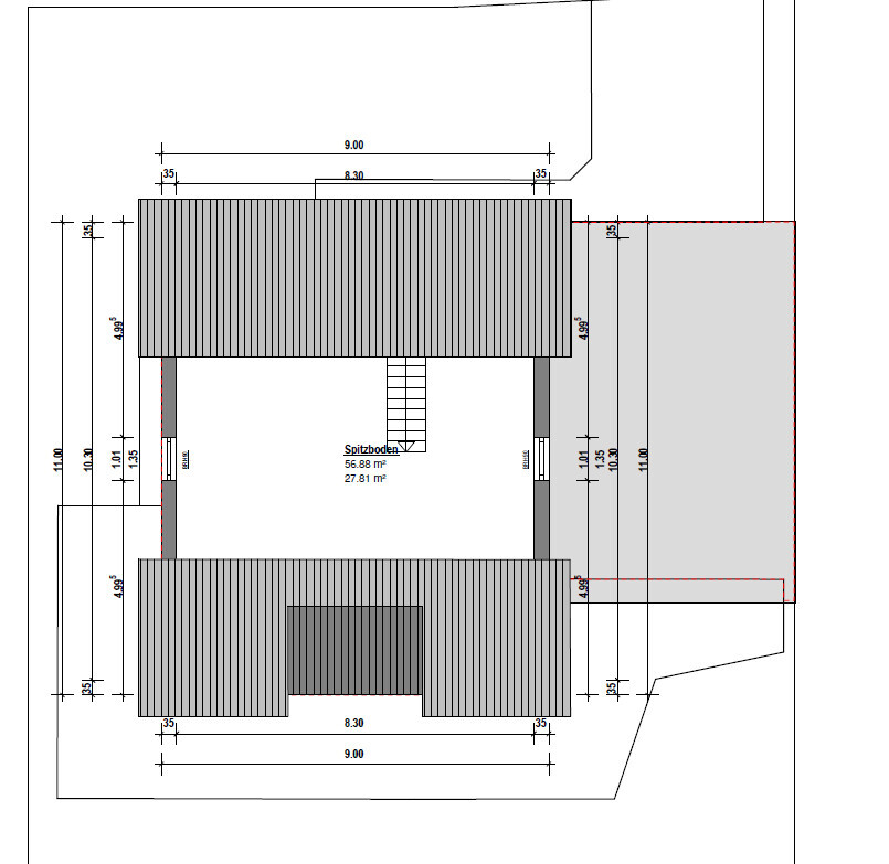 Grundriss eines Hauses mit Dach, Außenmaße, Treppe zum Spitzboden