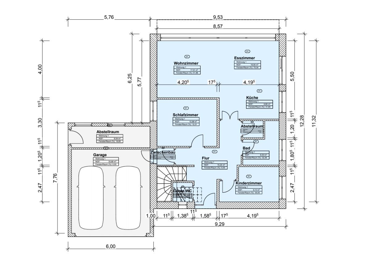 Grundriss eines Hauses mit Wohnzimmer, Esszimmer, Küche, Bad, Schlafzimmer, Kinderzimmer, Garage.
