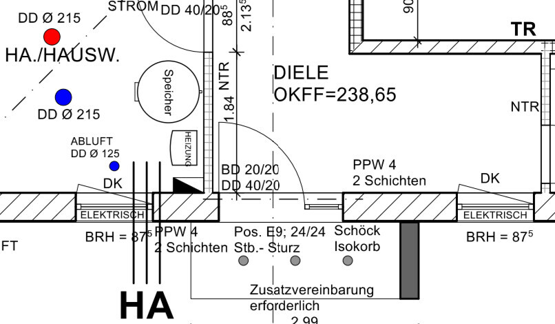 Grundriss eines Hauses mit Diele, Türen, Isokorb und Elektroinstallationen.
