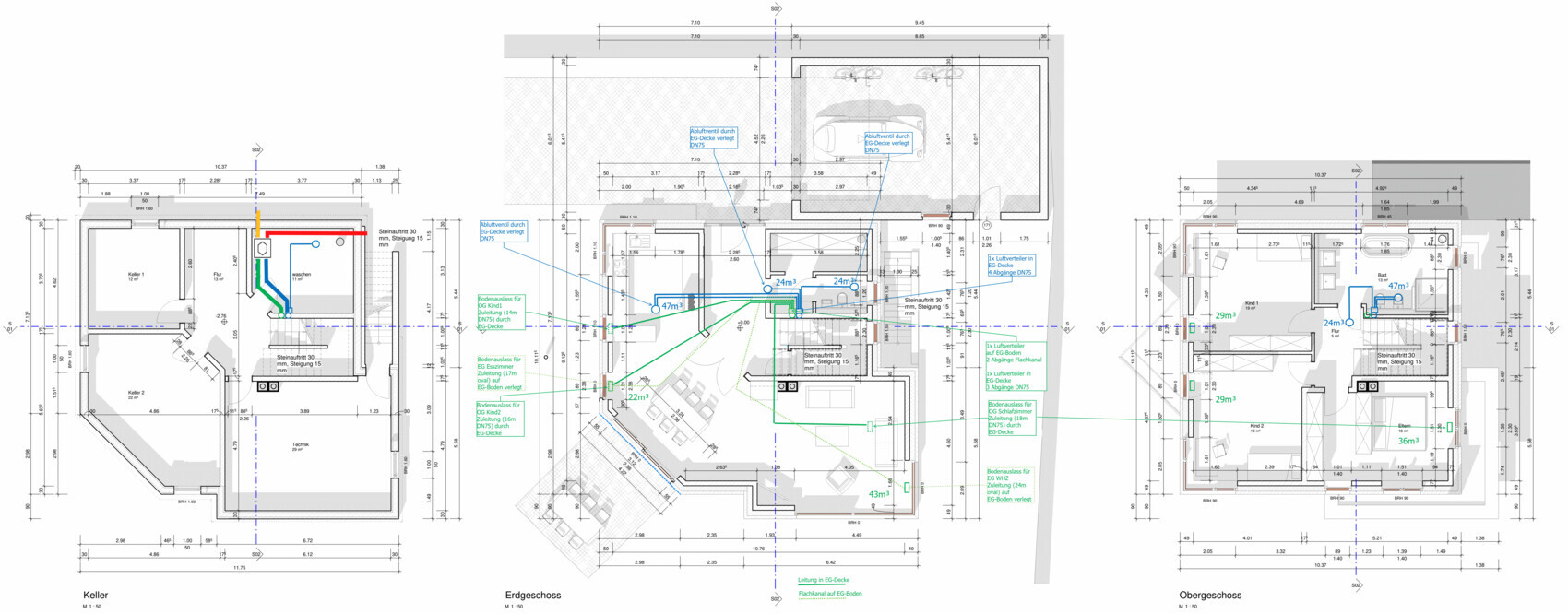 Grundriss eines Hauses mit Keller, Erdgeschoss und Obergeschoss; farbige Leitungen.