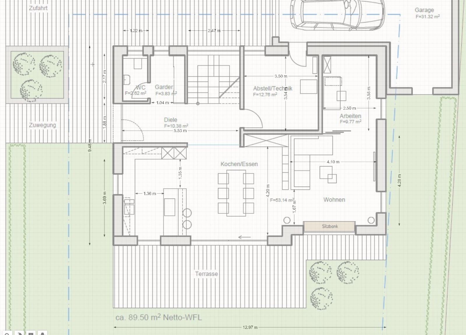 Grundriss eines Hauses mit Wohnzimmer, Küche, Diele, Büro, Terrasse, Garage.