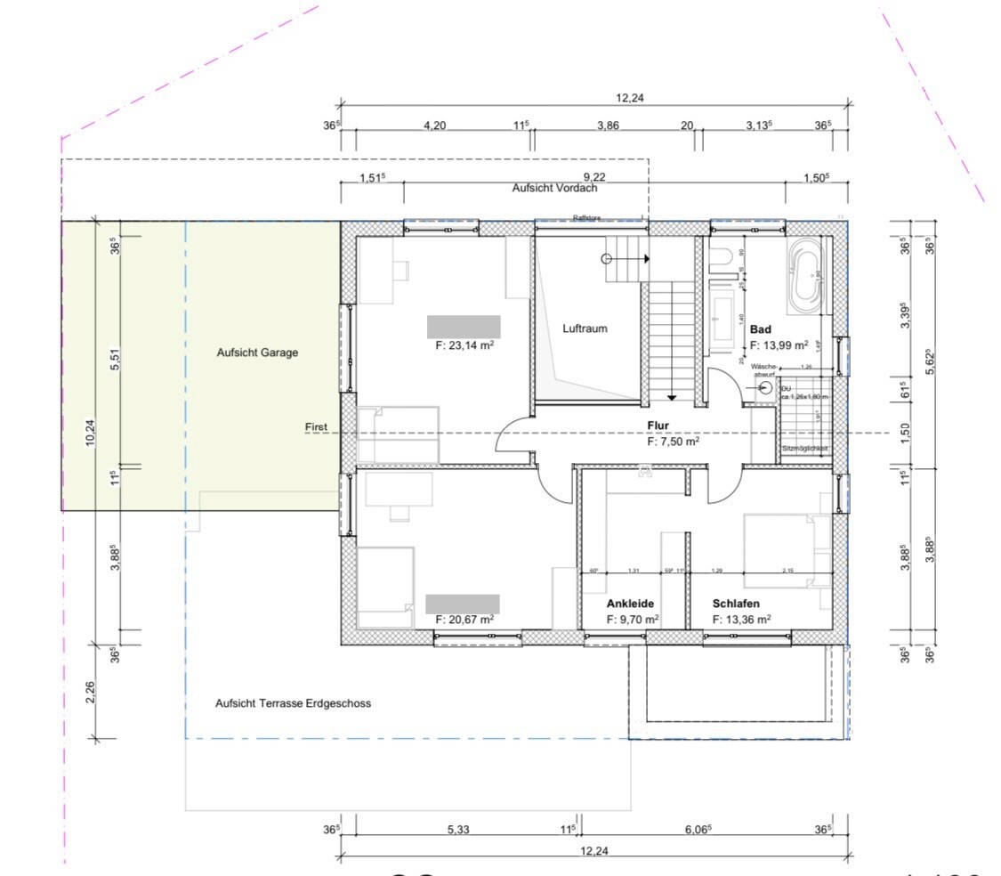 Grundriss Erdgeschoss: Garage links, Terrasse unten, Flur, Bad, Schlaf- und Ankleidezimmer.