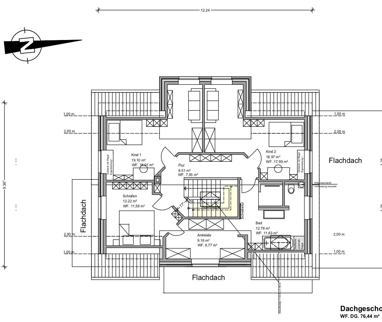 Grundriss Dachgeschoss: Flur, Bad, Schlafzimmer, Ankleide, zwei Kinderzimmer, Treppenhaus.