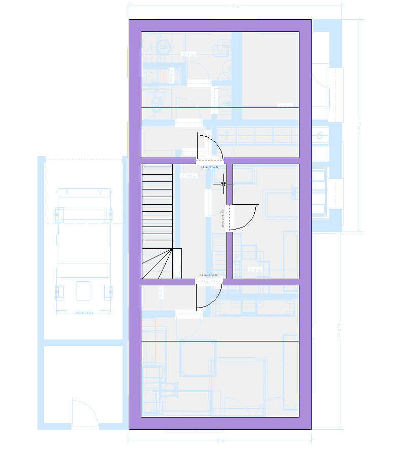 Detaillierter Grundriss eines Hauses mit Treppenhaus und Zimmeraufteilung