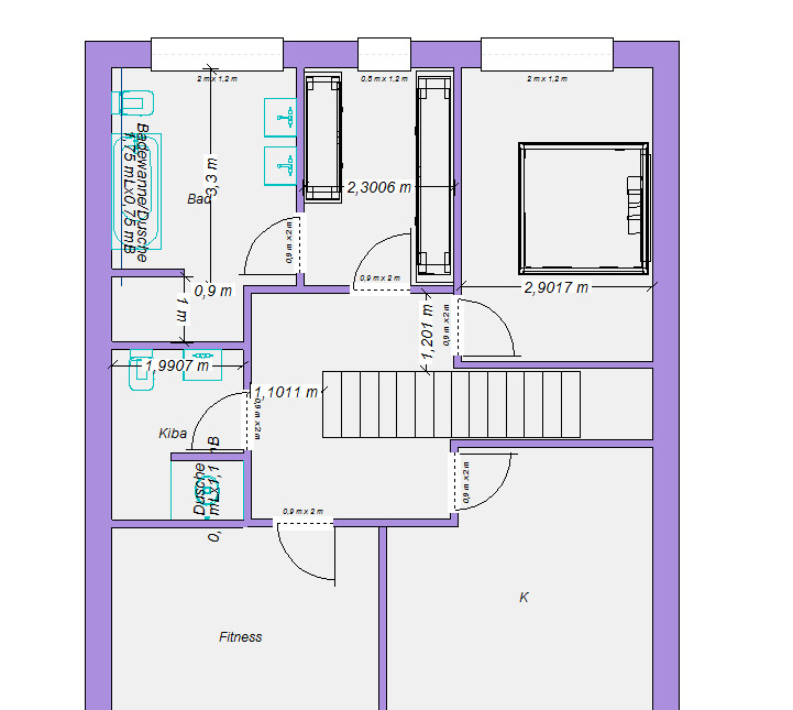 Grundriss eines Obergeschosses mit Treppe in Mitte, Räume (Fitness, Bad, Küche) und Türen.