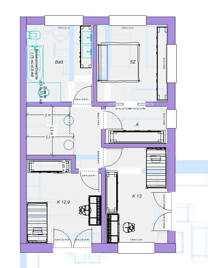 Grundriss eines Hauses mit Badezimmer, Schlafzimmer, Küche und Fluren.