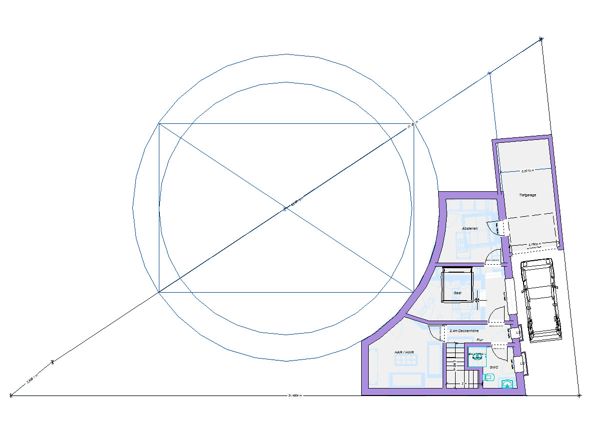 Architektur-Grundriss: großes kreisförmiges Zentrum, rechteckiger Innenraum, Garagenanbau.