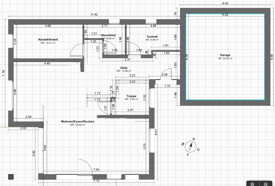 Grundriss eines Hauses: Offener Wohnbereich, Kochen/Essen, Flur, Treppe, Duschbad, Garage.