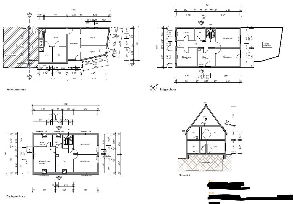 Architekturpläne eines Hauses: Kellergeschoss, Erdgeschoss, Dachgeschoss und Schnitt 1.