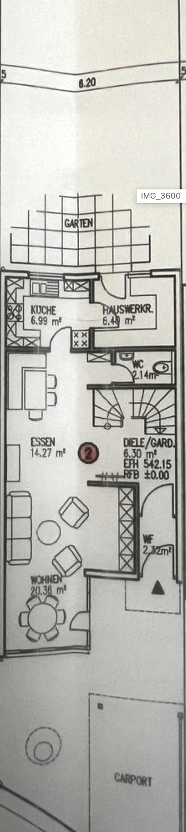Grundriss eines Hauses: Küche, Essen, Wohnen, Diele/Garderobe, WC, Garten und Carport.