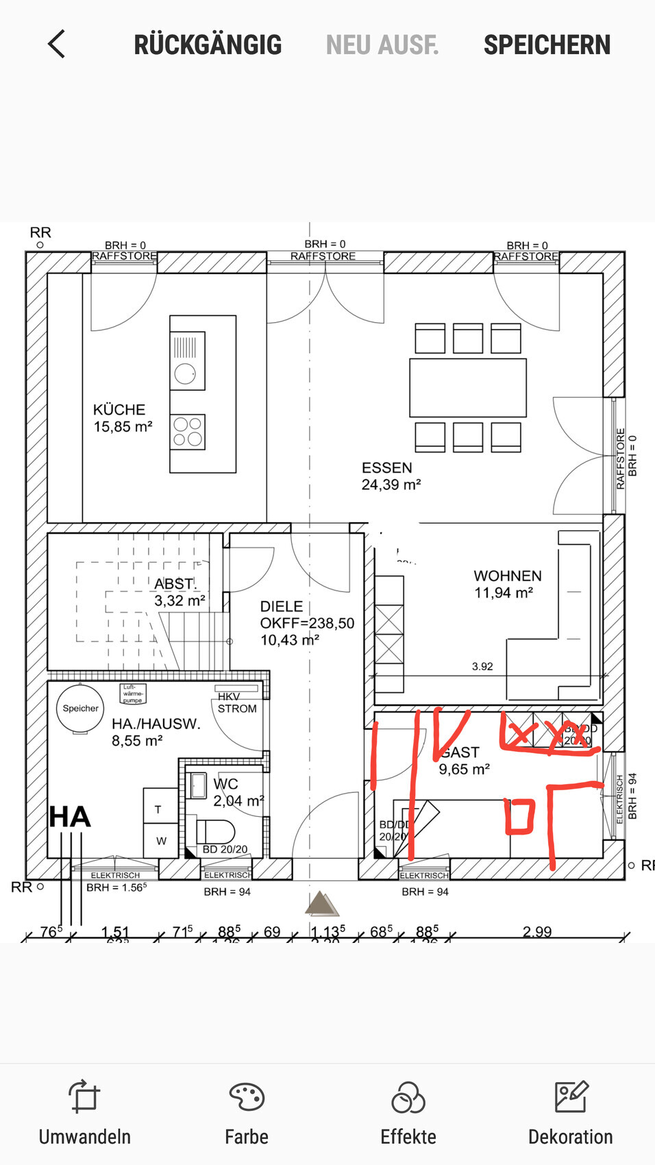 Grundriss eines Hauses mit Küche, Essen, Wohnen, Gast, Diele, Abstellraum und Haustechnik.