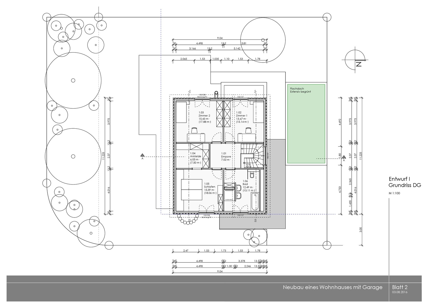 Grundriss DG eines Wohnhauses mit Garage und umliegender Gartenlandschaft, Architekturplan