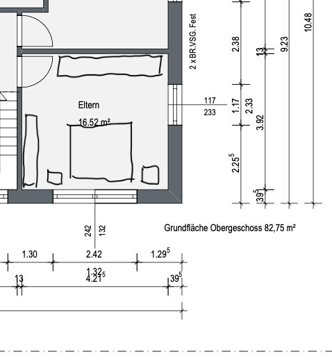 Grundriss Obergeschoss: Elternzimmer ca. 16,52 m² mit Bett und Sitzgelegenheiten, Maße vermerkt.