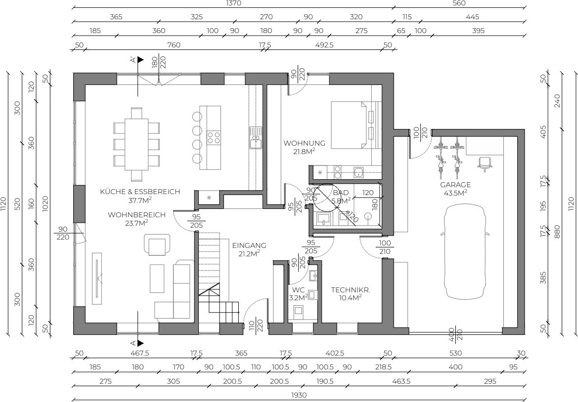 Grundriss einer Wohnung mit Küche/Essbereich, Wohnzimmer, Eingang, Bad, WC, Technikraum und Garage.